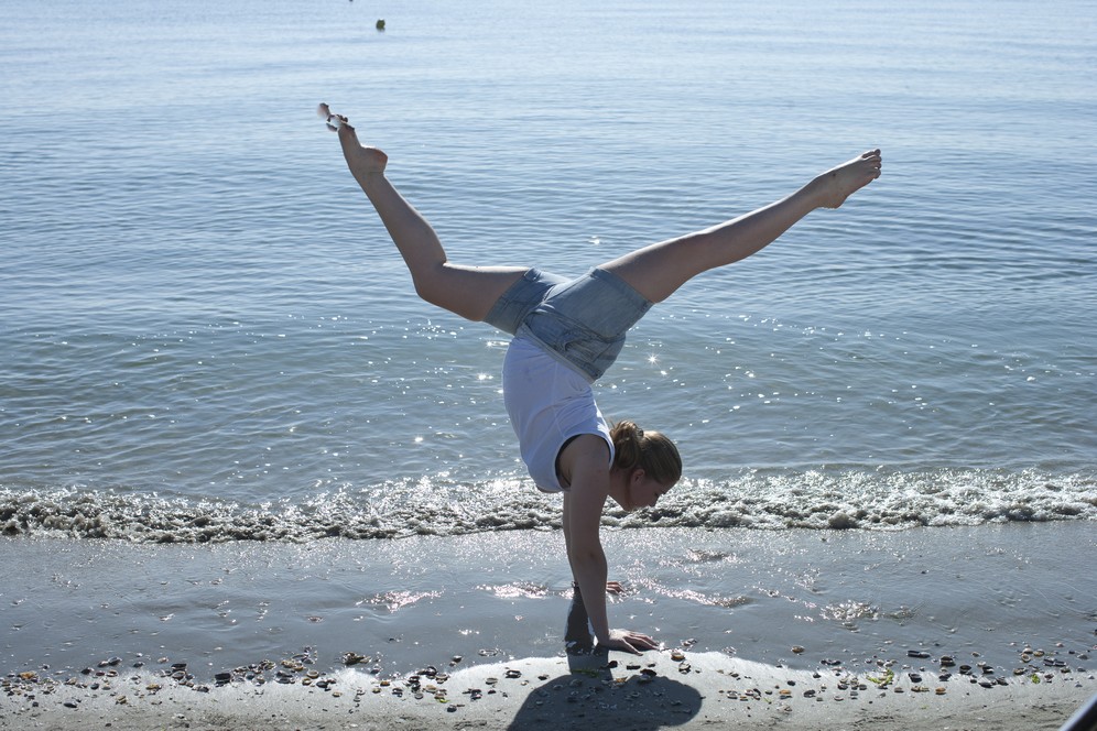 yoga in spiaggia